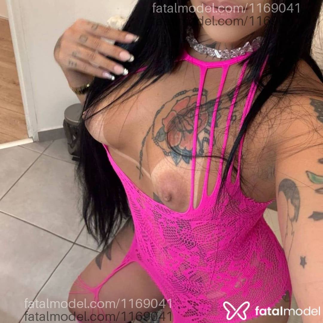 Acompanhante mulher morena (o) de olhos castanhos - Bárbara Balls
