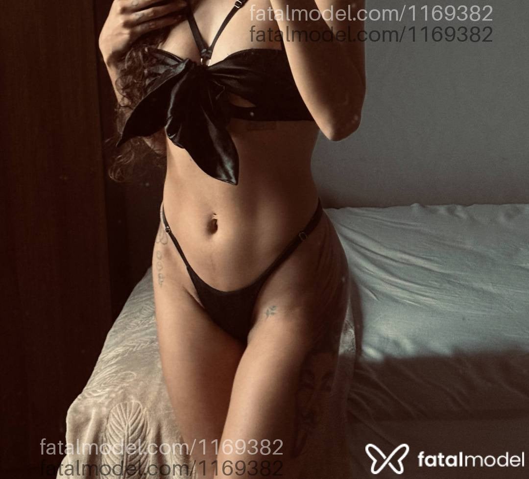 Acompanhante mulher morena (o) de olhos castanhos - Saara