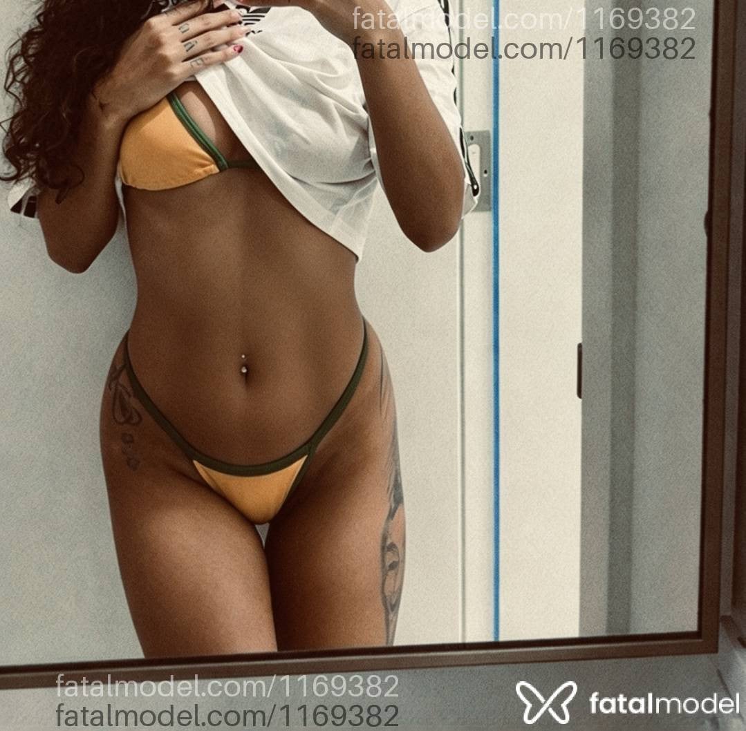 Acompanhante mulher morena (o) de olhos castanhos - Saara