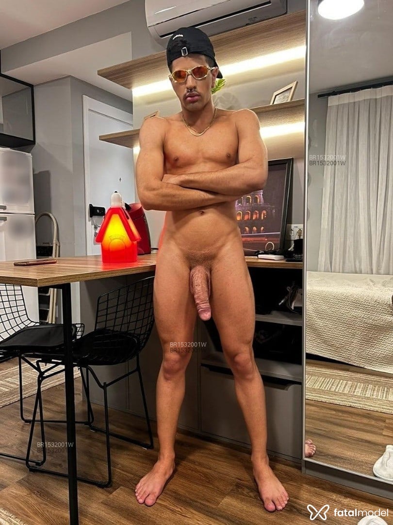Acompanhante homem morena (o) de olhos castanhos em São Paulo - GUTO