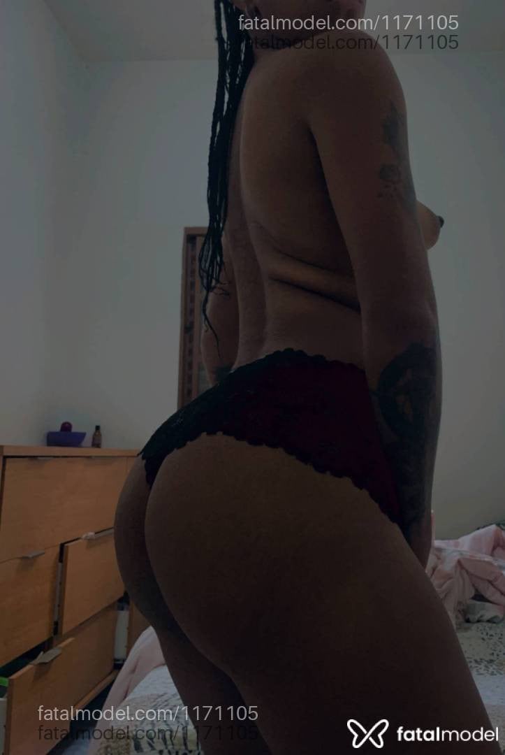 Acompanhante mulher com cabelo castanho de olhos pretos - Jhennifer Moura
