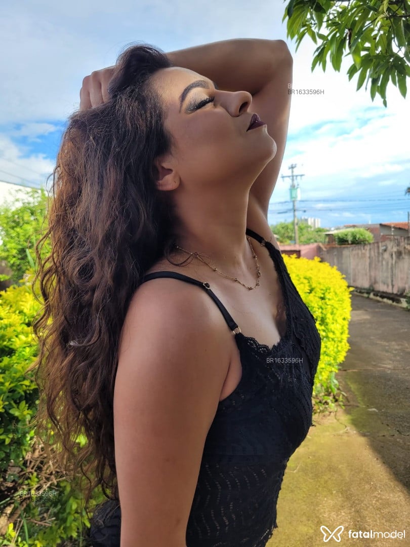 Acompanhante mulher com cabelo castanho de olhos castanhos - Talita Lopes Acompanhante mulher com cabelo castanho de olhos castanhos - Talita Lopes