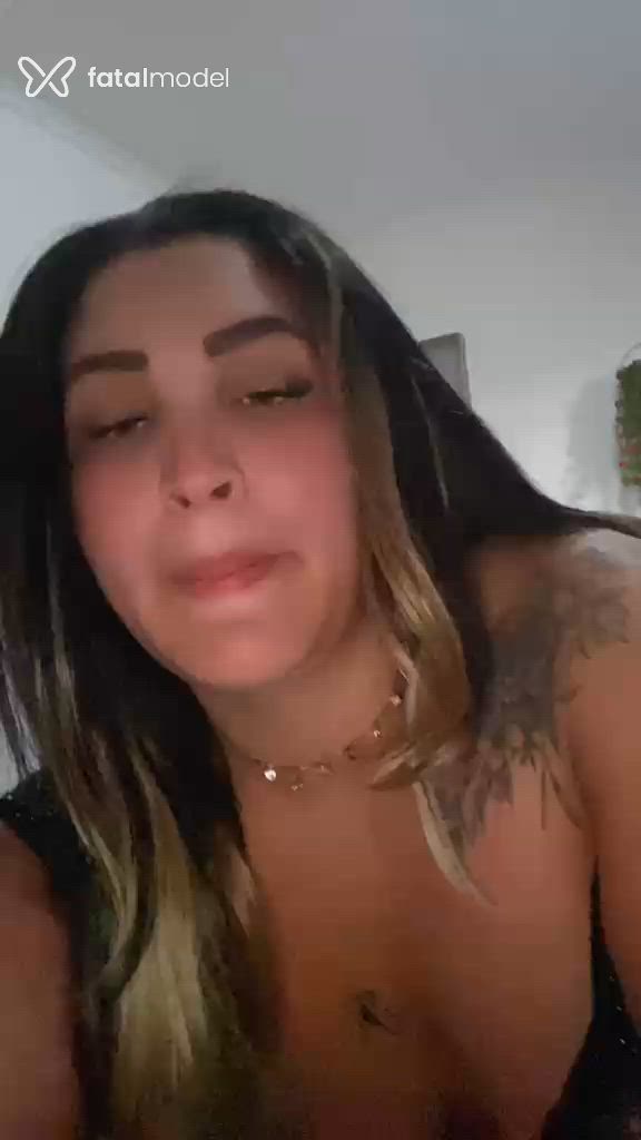Acompanhante mulher loira (o) de olhos verdes - Maria