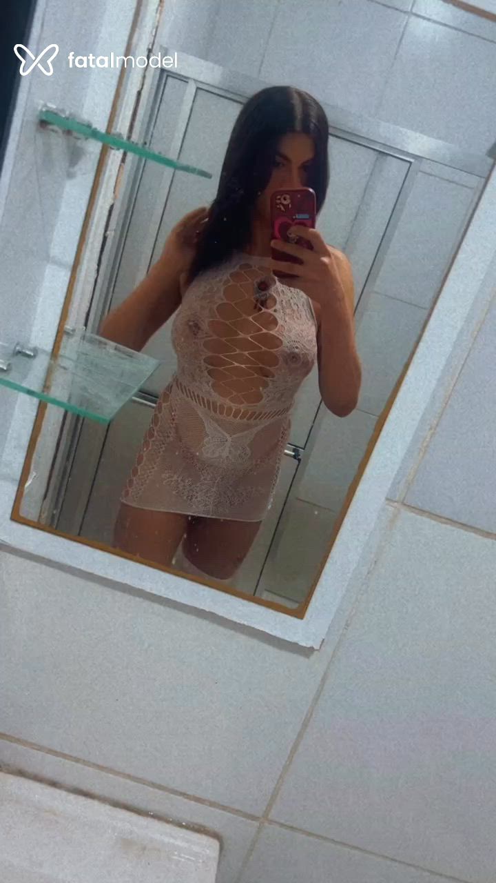 Acompanhante mulher trans com cabelo castanho de olhos castanhos - Livya castro