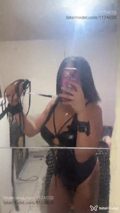 Acompanhante mulher trans com cabelo castanho de olhos castanhos em Porto Alegre - Livya castro