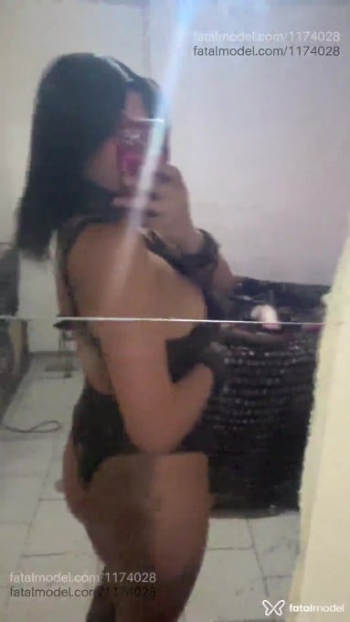 Acompanhante mulher trans com cabelo castanho de olhos castanhos em Porto Alegre - Livya castro