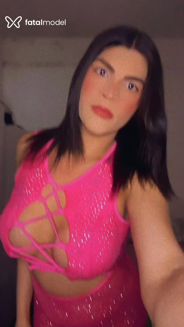 Acompanhante mulher trans com cabelo castanho de olhos castanhos - Livya castro