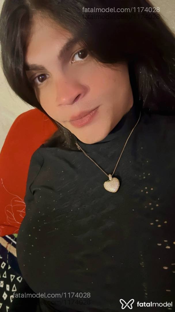 Acompanhante mulher trans com cabelo castanho de olhos castanhos em Porto Alegre - Livya castro
