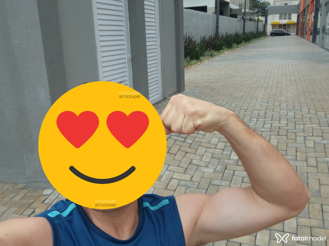 Acompanhante homem com cabelo castanho de olhos verdes em Passo Fundo - Gabriel