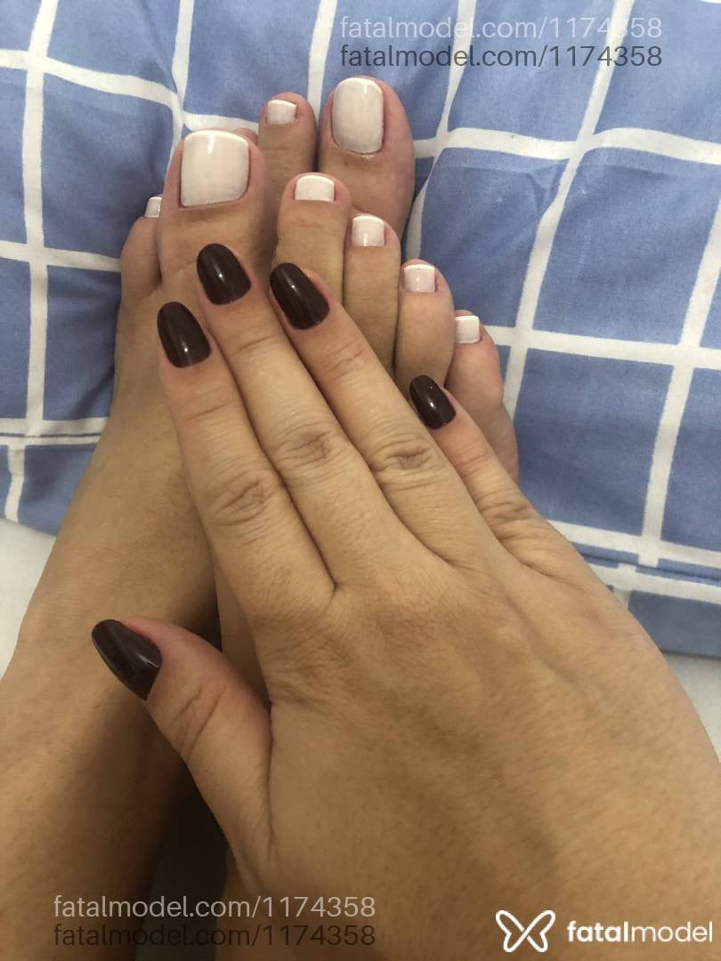 Acompanhante mulher com cabelo castanho de olhos mel em Bom Despacho - Mel Ferraz