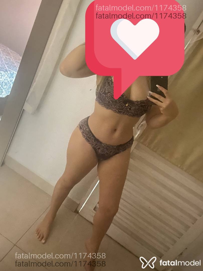 Acompanhante mulher com cabelo castanho de olhos mel em Bom Despacho - Mel Ferraz