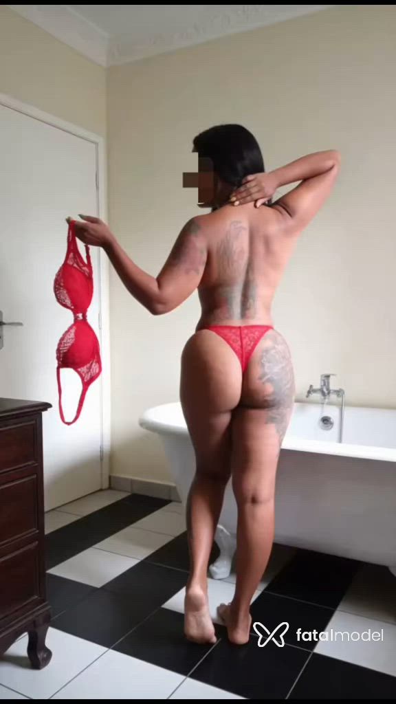 Acompanhante mulher morena (o) de olhos castanhos - NATY BA