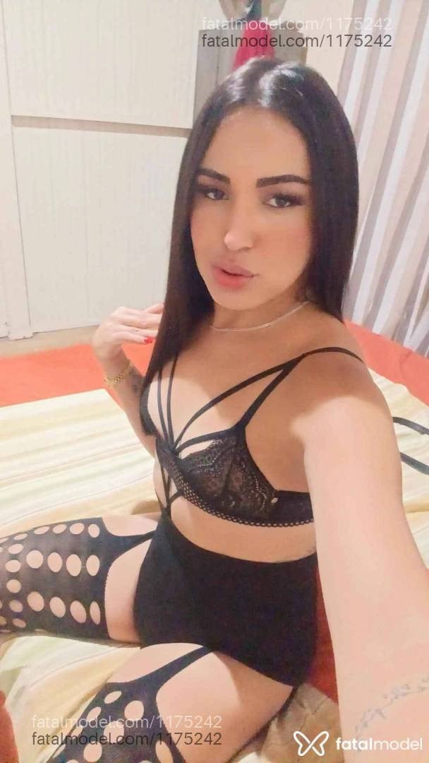 Acompanhante mulher trans com cabelo castanho de olhos castanhos em Videira - Djhuly kim