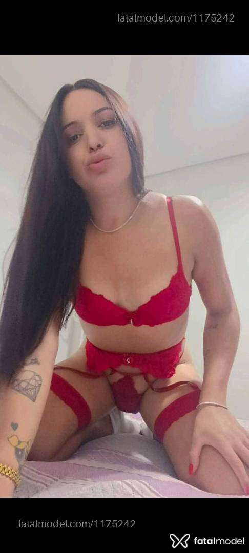 Acompanhante mulher trans com cabelo castanho de olhos castanhos em Videira - Djhuly kim
