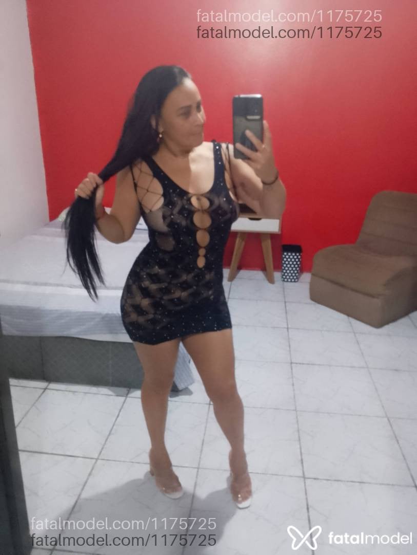 Acompanhante mulher com cabelo castanho de olhos castanhos - Fernanda Ferraria