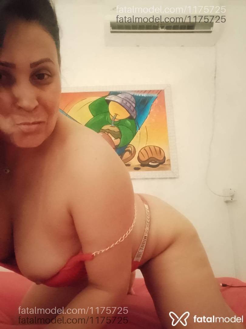 Acompanhante mulher com cabelo castanho de olhos castanhos em Pelotas Acompanhante mulher com cabelo castanho de olhos castanhos em Pelotas - Fernanda Ferraria