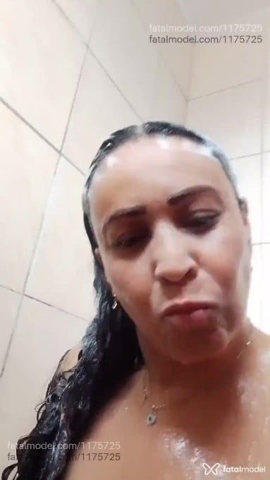 Acompanhante mulher com cabelo castanho de olhos castanhos em Venâncio Aires - Fernanda Ferraria