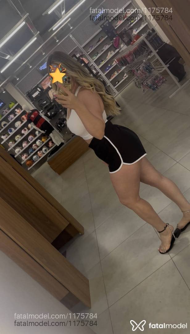 Acompanhante mulher loira (o) de olhos castanhos - Kelly Vargas