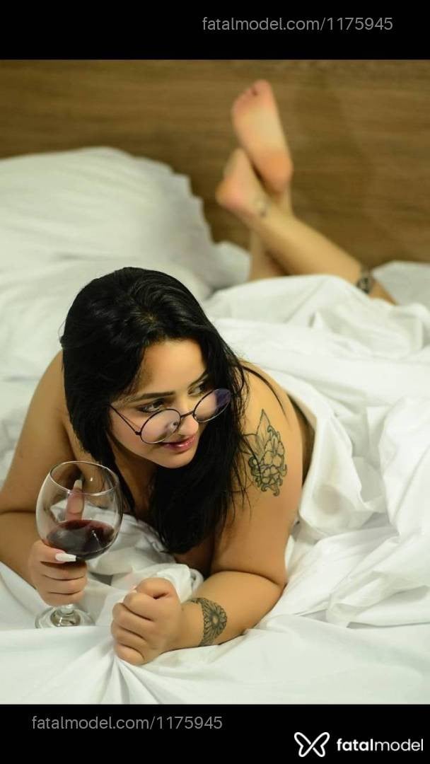 Acompanhante mulher morena (o) de olhos castanhos em Porto Alegre - ágata