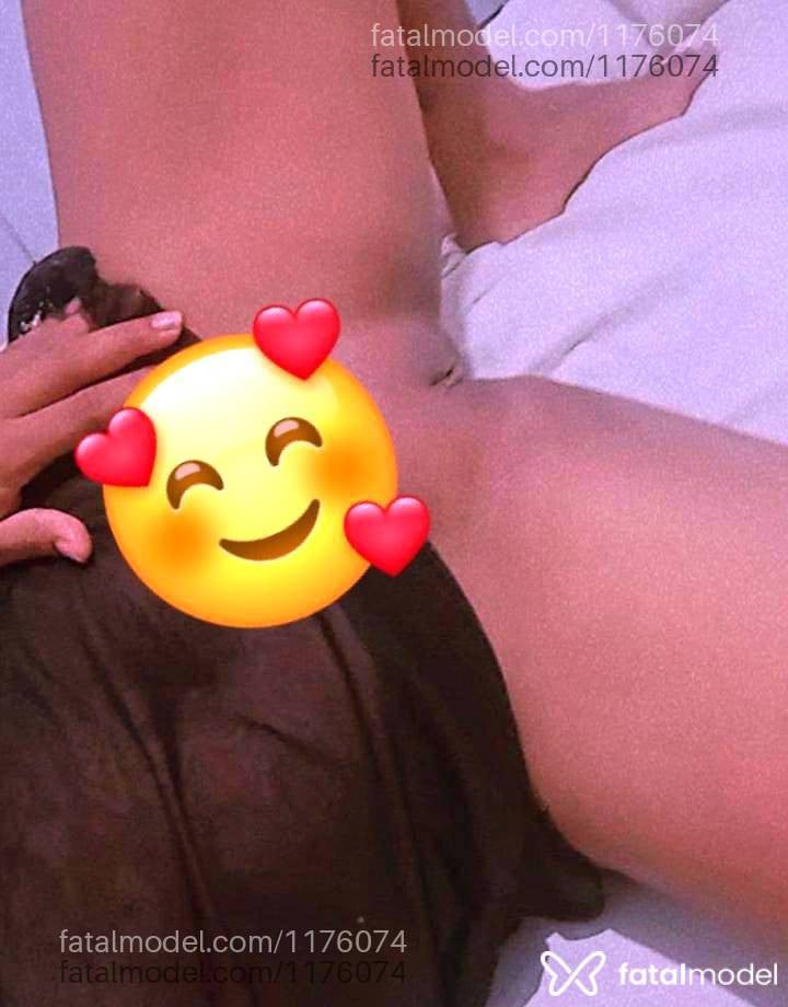 Acompanhante mulher morena (o) de olhos castanhos - Morena