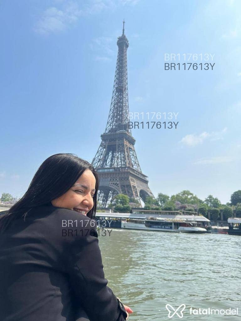 Acompanhante mulher loira (o) de olhos castanhos em Governador Valadares - ISIS MALTA