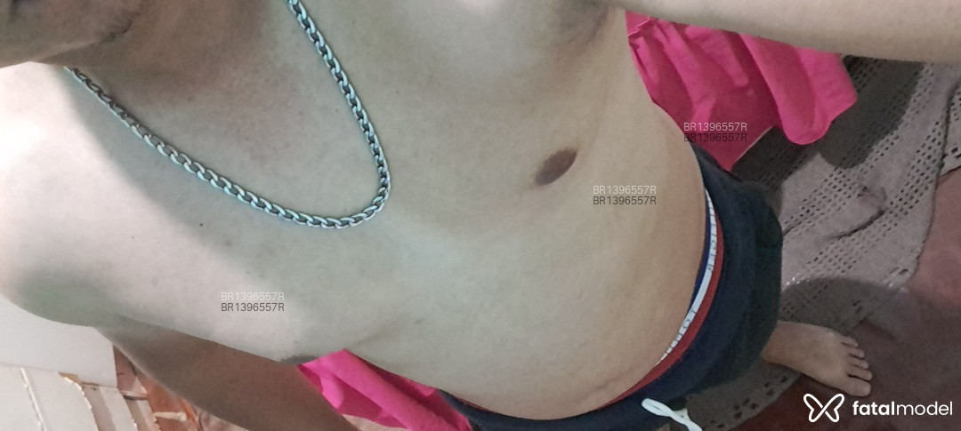 Acompanhante homem com cabelo castanho de olhos castanhos em Francisco Beltrão - Renato