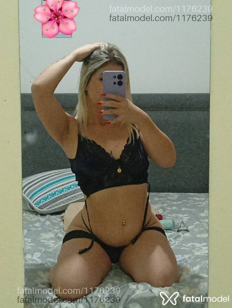 Acompanhante mulher loira (o) de olhos castanhos em Balneário Camboriú - Fernanda