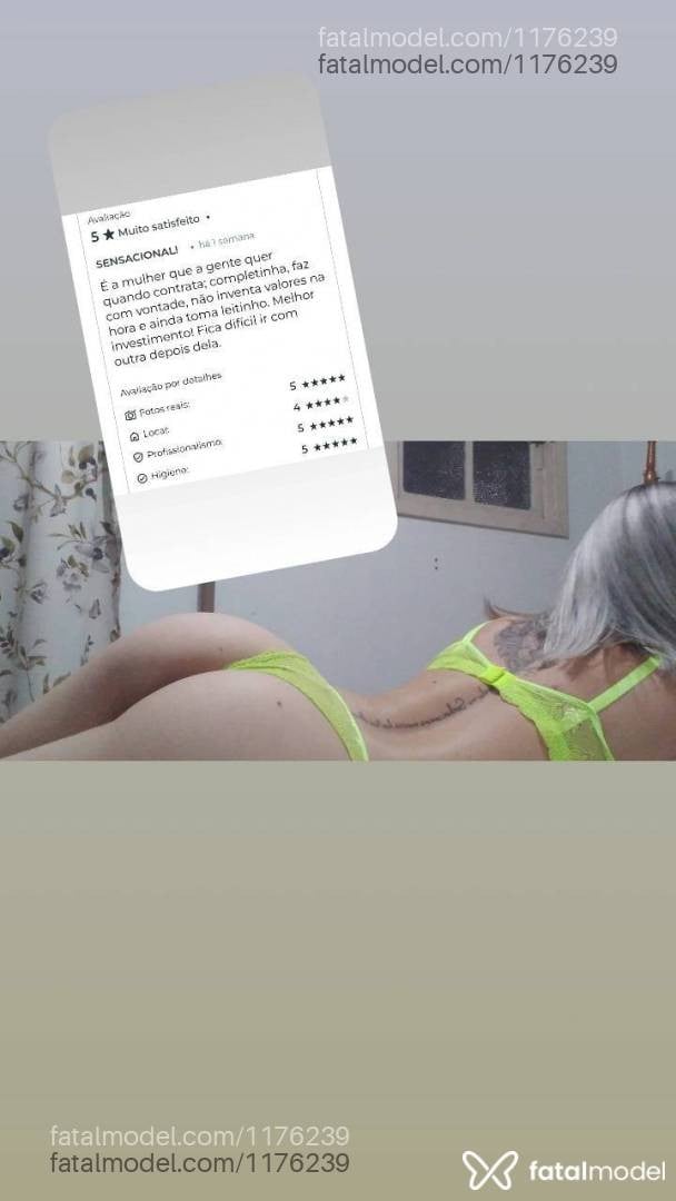 Acompanhante mulher loira (o) de olhos castanhos - Fernanda
