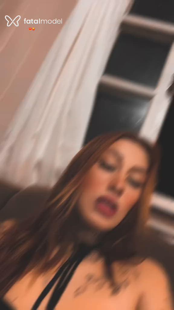 Acompanhante mulher com cabelo castanho de olhos castanhos - Juliana Monteiro Acompanhante mulher com cabelo castanho de olhos castanhos - Juliana Monteiro