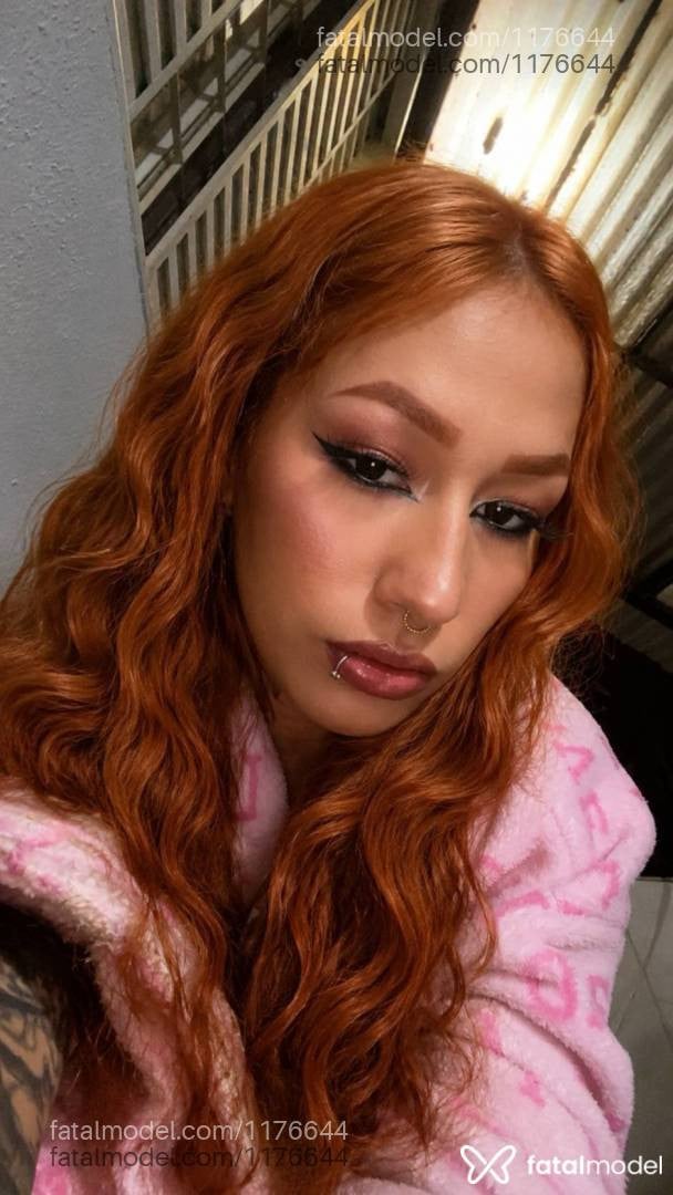 Acompanhante mulher com cabelo castanho de olhos castanhos em Maringá - Juliana Monteiro