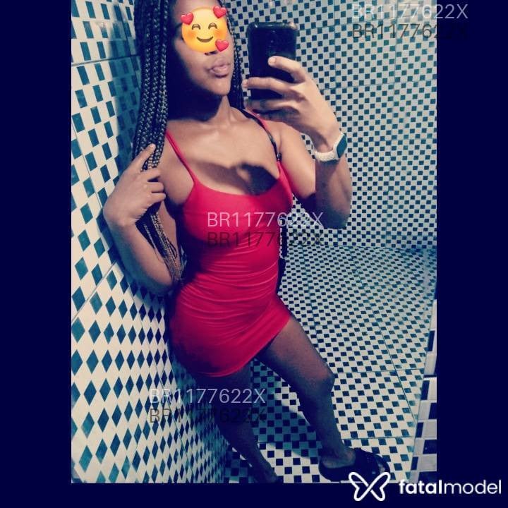 Acompanhante mulher com cabelo castanho de olhos castanhos em Barra do Piraí - Karol