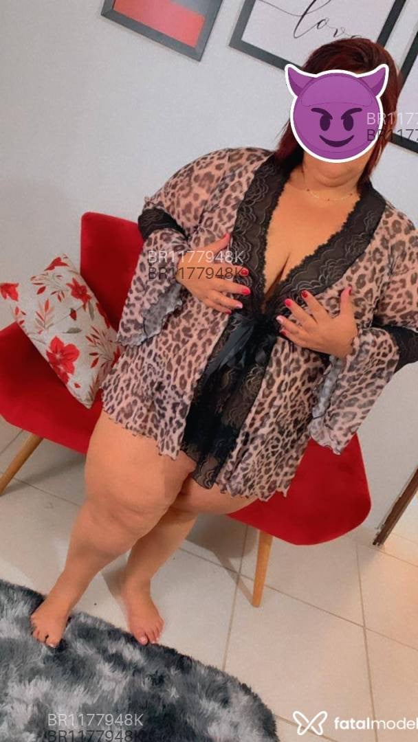 Acompanhante mulher com cabelo castanho de olhos castanhos em Pouso Alegre - Sol