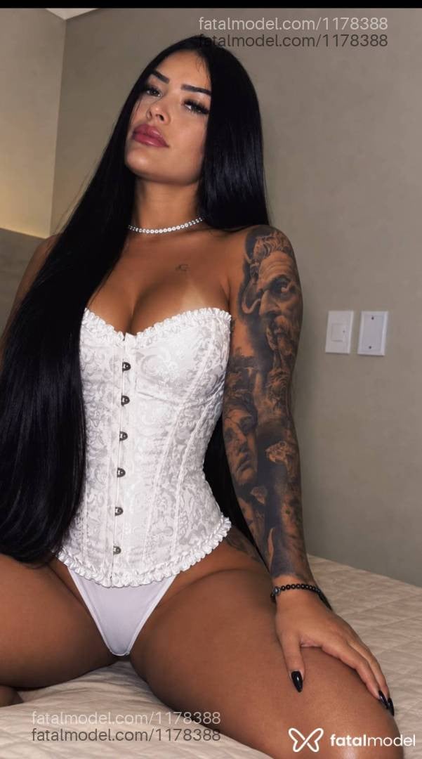 Acompanhante mulher morena (o) de olhos mel - Cybele Picolle