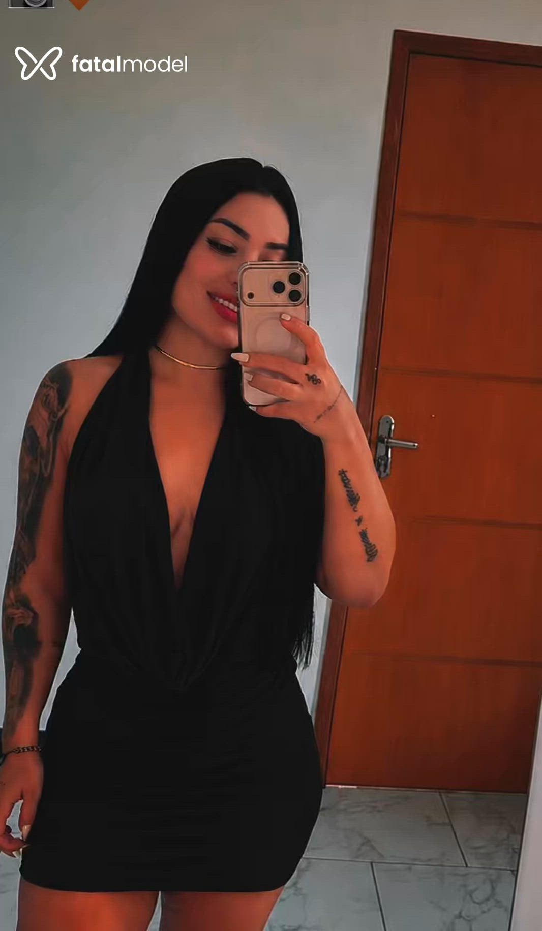 Acompanhante mulher morena (o) de olhos mel - Cybele Picolle