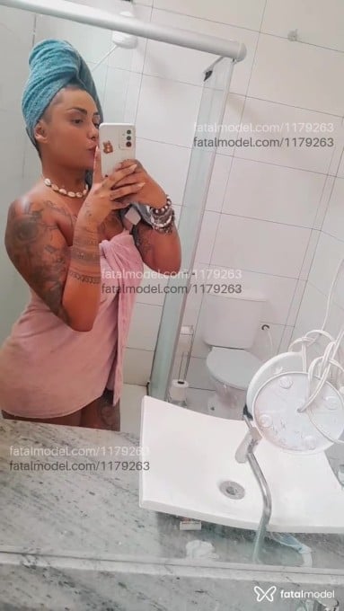 Acompanhante mulher loira (o) de olhos pretos em Goiânia - Antonella