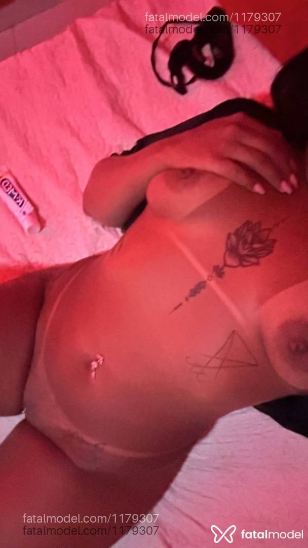 Acompanhante mulher com cabelo castanho de olhos castanhos em Aparecida de Goiânia - Juju Souza