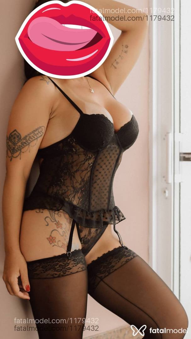 Acompanhante mulher com cabelo castanho de olhos castanhos - Patrícia