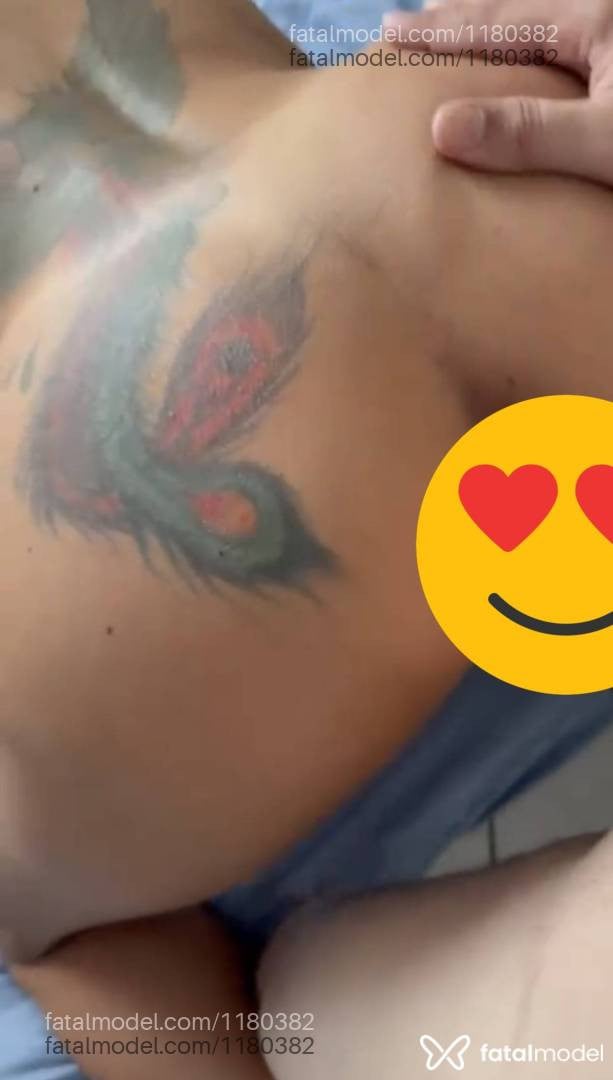 Acompanhante mulher loira (o) de olhos castanhos - Mel Andrade