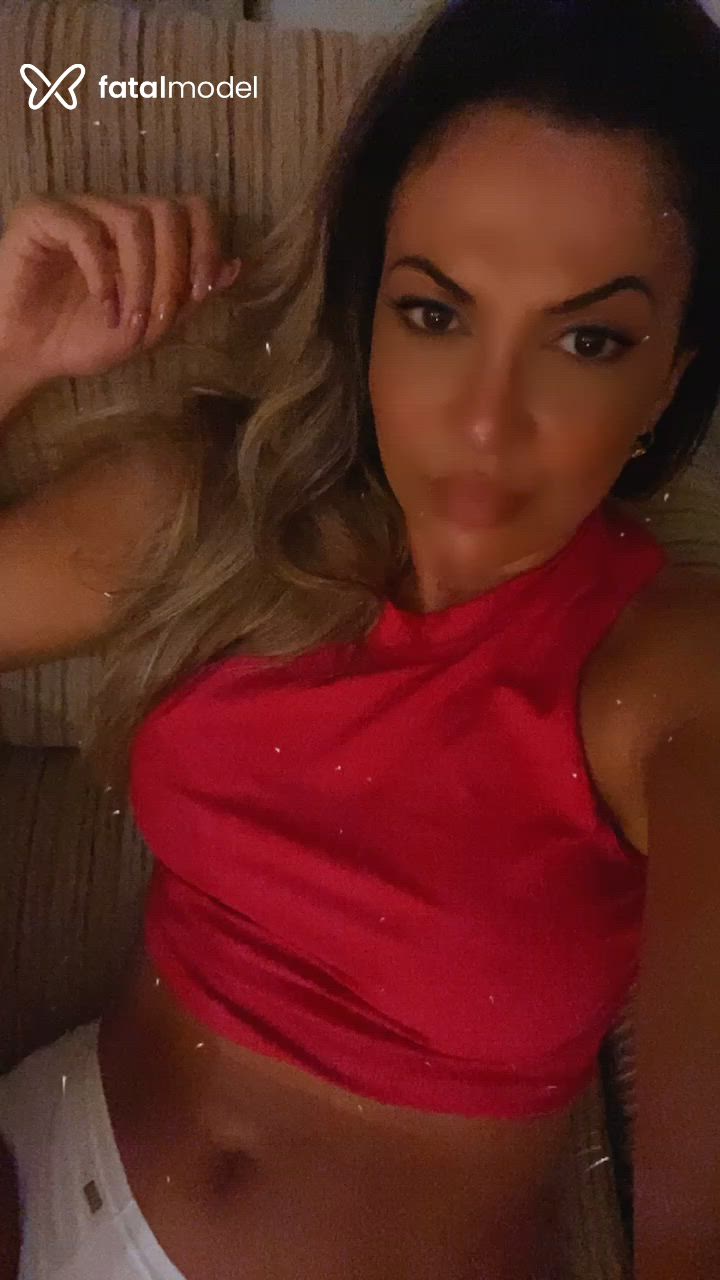 Acompanhante mulher loira (o) de olhos castanhos em Balneário Camboriú - Mel Andrade
