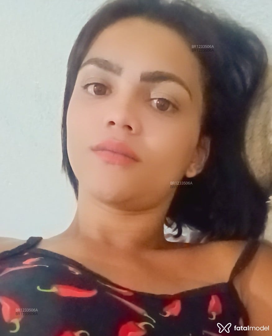 Acompanhante mulher trans com cabelo castanho de olhos castanhos em Goiânia - Yasmin
