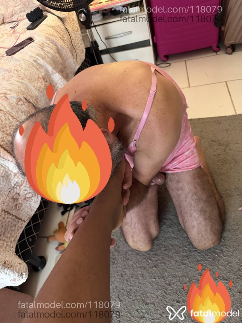 Acompanhante mulher com cabelo castanho de olhos castanhos - Juliana Vasconcelo
