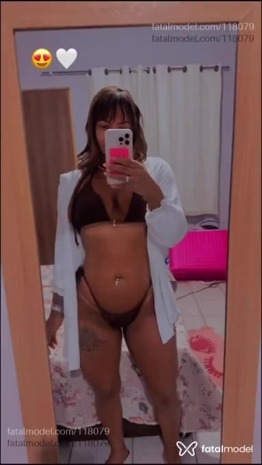 Acompanhante mulher com cabelo castanho de olhos castanhos em Macaé - Juliana Vasconcelo