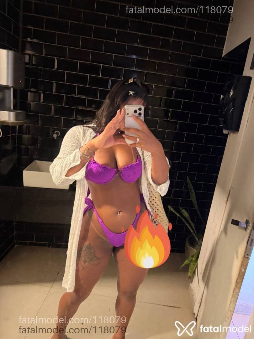 Acompanhante mulher com cabelo castanho de olhos castanhos - Juliana Vasconcelo