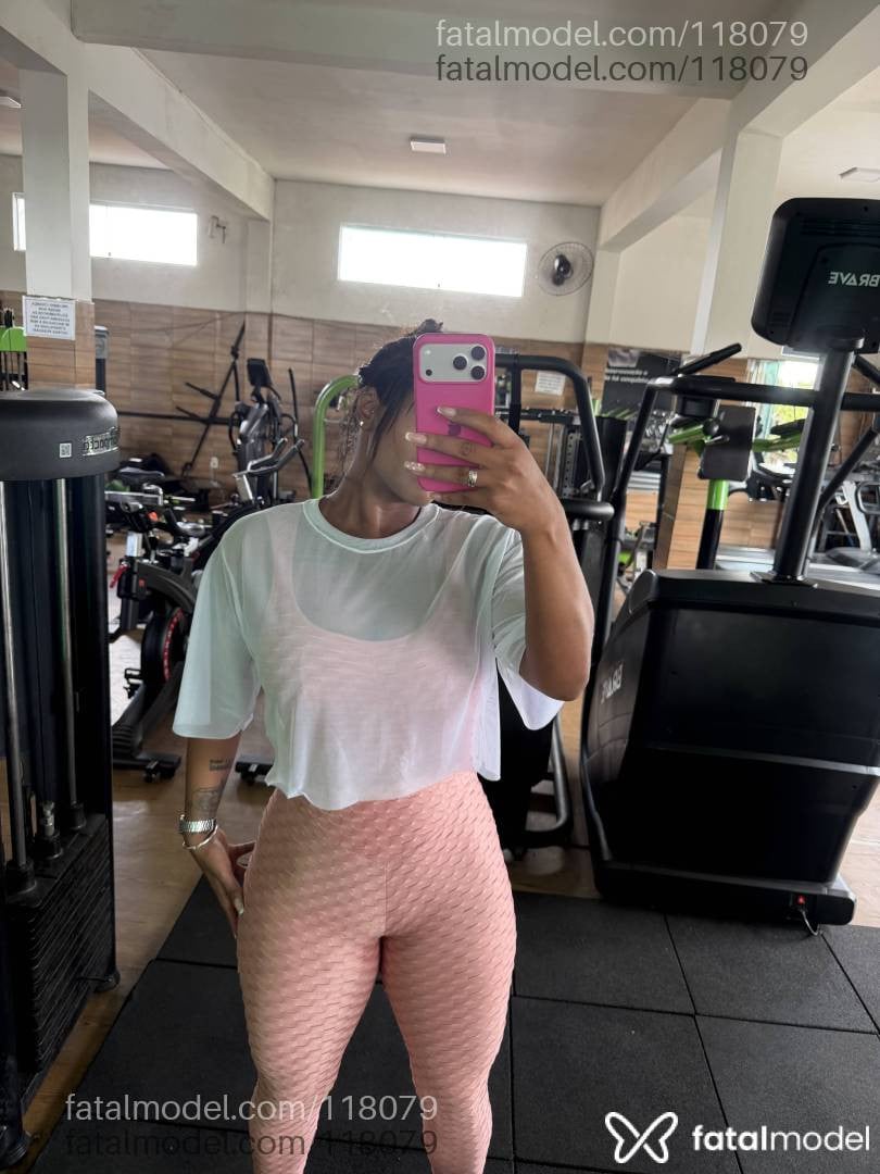 Acompanhante mulher com cabelo castanho de olhos castanhos - Juliana Vasconcelo