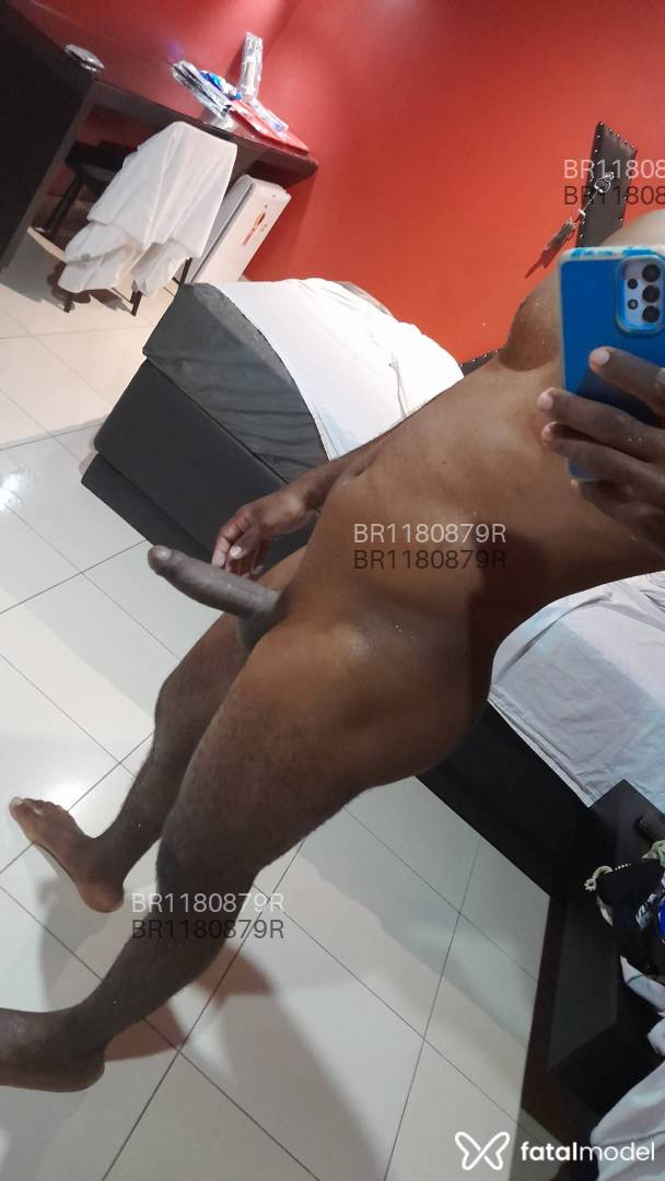 Acompanhante homem morena (o) de olhos castanhos em Parauapebas - Ebano