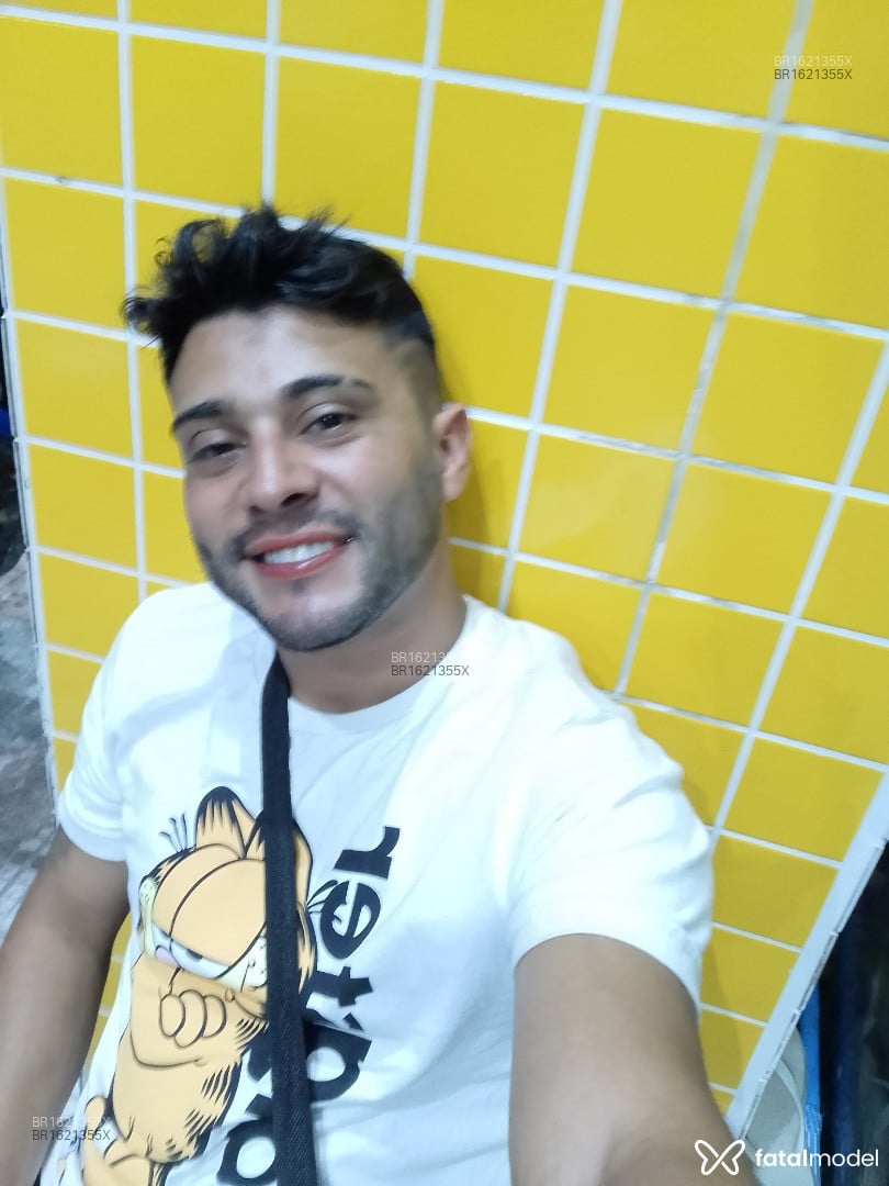 Acompanhante homem morena (o) de olhos castanhos em Ubatuba - Prado