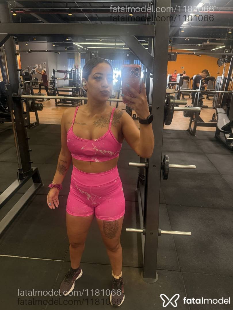 Acompanhante mulher loira (o) de olhos verdes - Thamy Reis