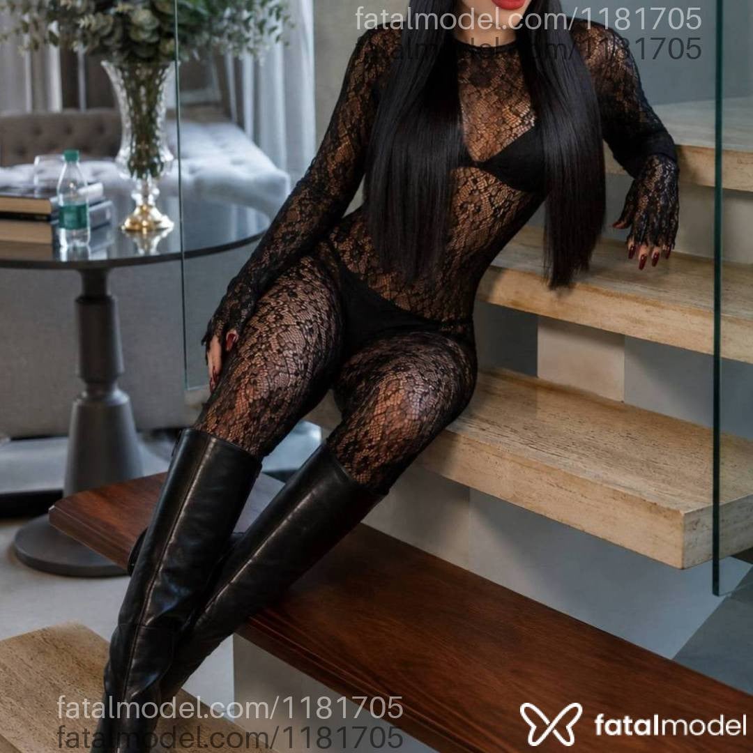 Acompanhante mulher morena (o) de olhos mel - Cristal