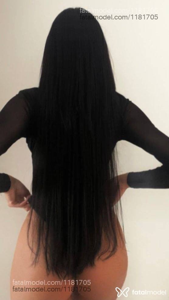 Acompanhante mulher morena (o) de olhos mel - Cristal