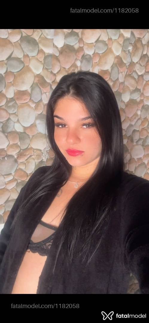 Acompanhante mulher morena (o) de olhos castanhos - Luara